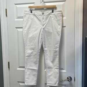 AEO Super Stretch Jegging White EUC 18R